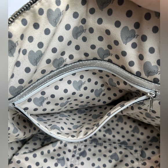 Guess Black Cream Polka Dots Tote Bag, Dual Handles, Heart Pattern Keychain NWOT - Picture 14 of 16